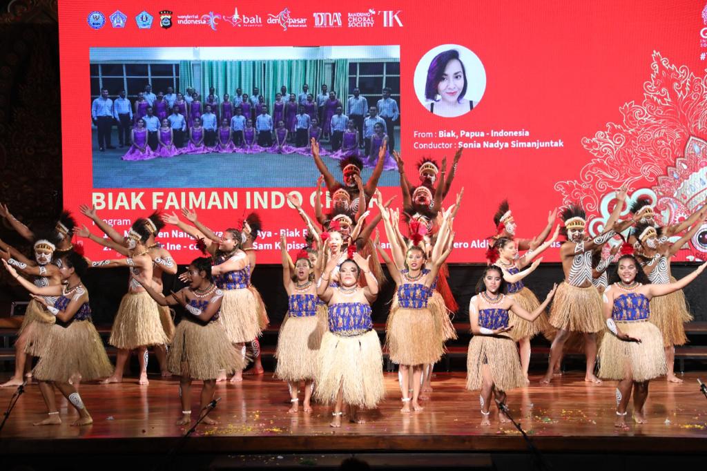 BNN gemakan War on Drugs di Bali International Choir Festival BNN gemakan War on Drugs di Bali International Choir Festival