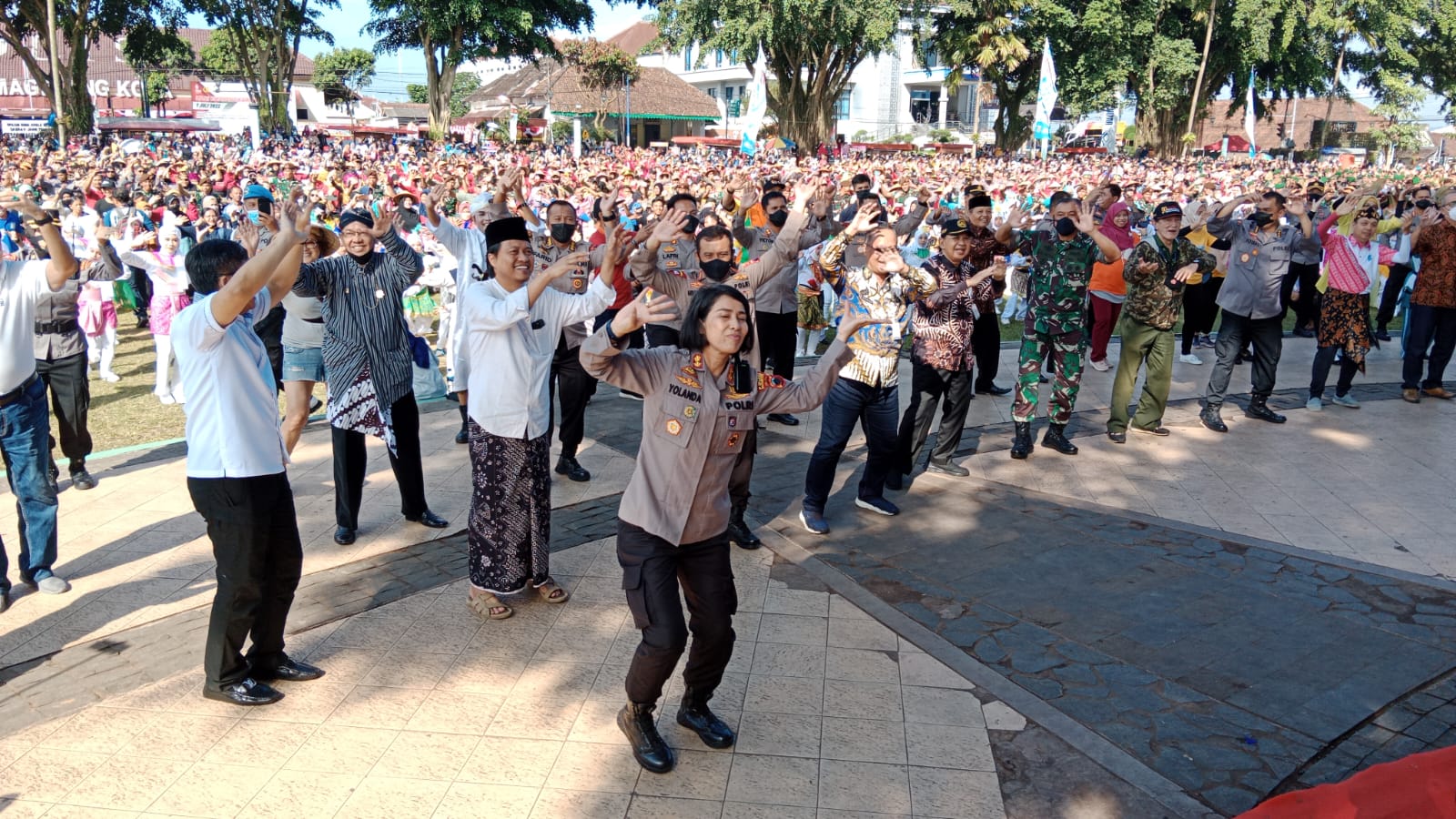 14 ribu penari Gugur Gunung catatkan Rekor MURI 14 ribu penari Gugur Gunung catatkan Rekor MURI