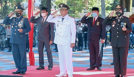 Bupati dan Kapolres Subang hadiri HUT ke-76 Bhayangkara Bupati dan Kapolres Subang hadiri HUT ke-76 Bhayangkara