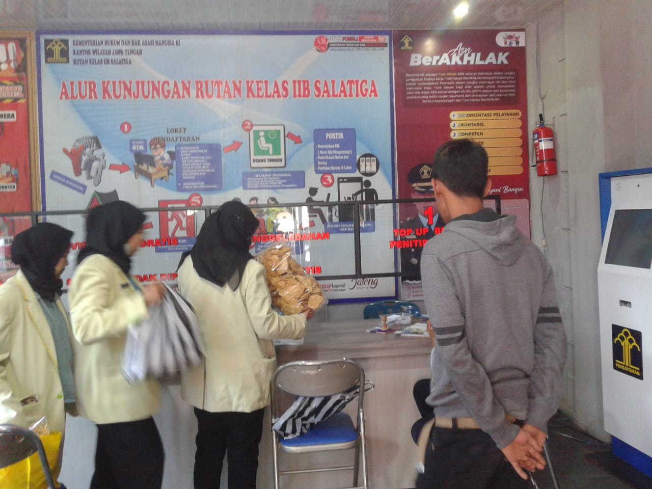 Kunjungan tatap muka Rutan Salatiga Wajib vaksin booster Kunjungan tatap muka Rutan Salatiga Wajib vaksin booster
