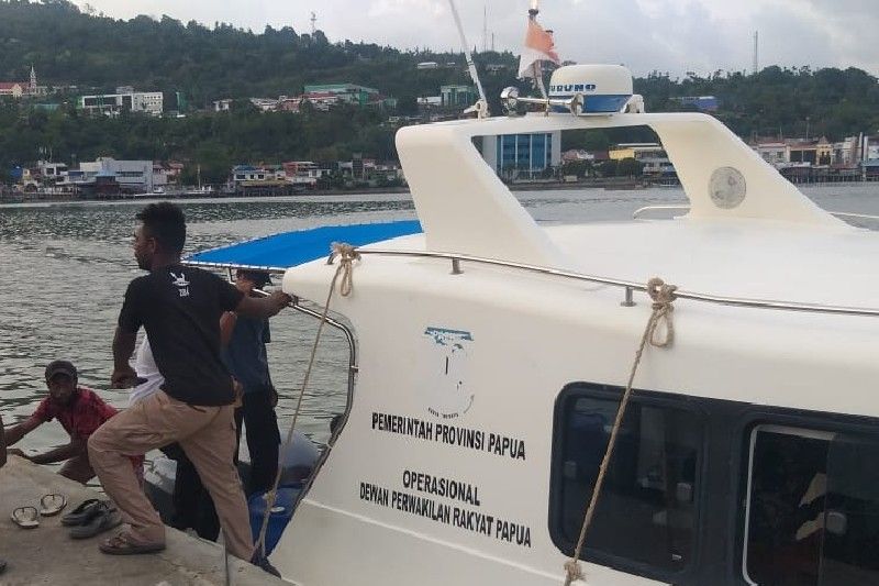 Perahu motor DPR Papua hilang kontak di perairan Kepulauan Yapen Perahu motor DPR Papua hilang kontak di perairan Kepulauan Yapen