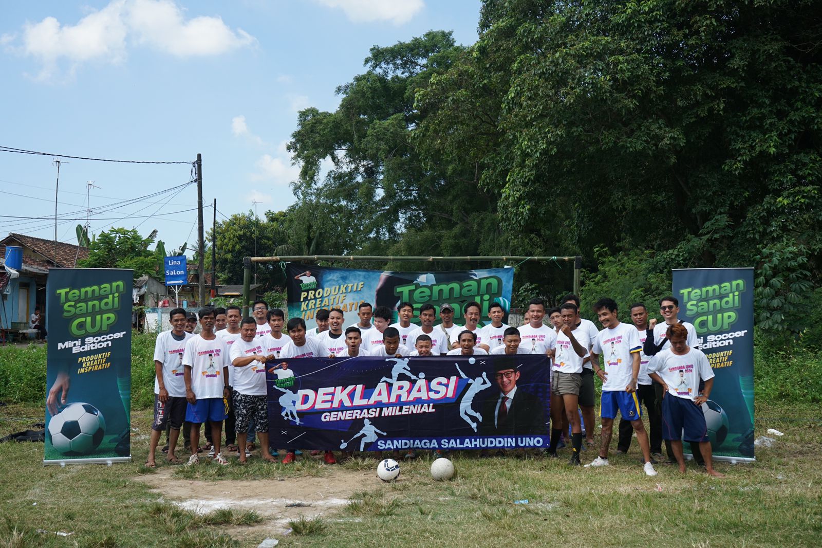 Lomba mini soccer warnai kegiatan Teman Sandi bersama warga Serang Lomba mini soccer warnai kegiatan Teman Sandi bersama warga Serang