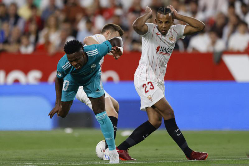 Gagal daratkan Nathan Ake, Chelsea bidik Jules Kounde Gagal daratkan Nathan Ake, Chelsea bidik Jules Kounde
