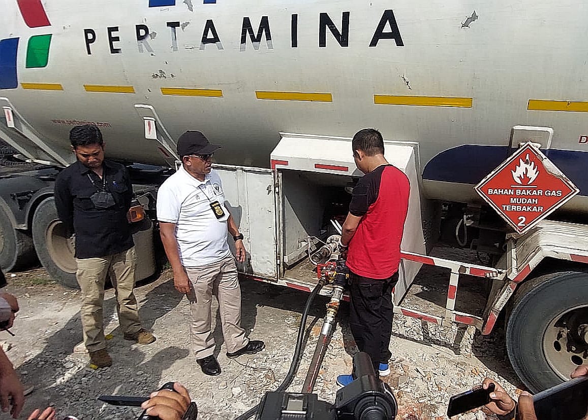 Ditreskrimsus Polda Jabar, kembali amankan 7 pelaku penyalahgunaan LPG subsidi Ditreskrimsus Polda Jabar, kembali amankan 7 pelaku penyalahgunaan LPG subsidi