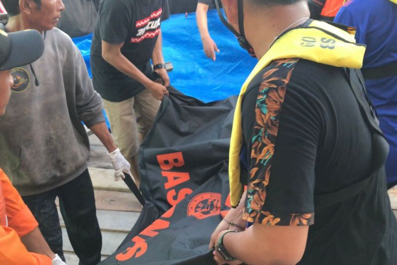 Tim SAR temukan jasad Baharuddin dalam perut buaya Tim SAR temukan jasad Baharuddin dalam perut buaya