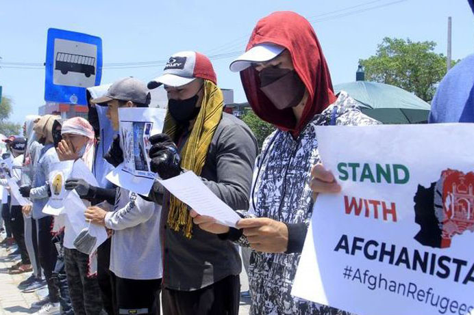 Kemenkumham NTT pindahkan enam pengungsi Afghanistan ke Jakarta