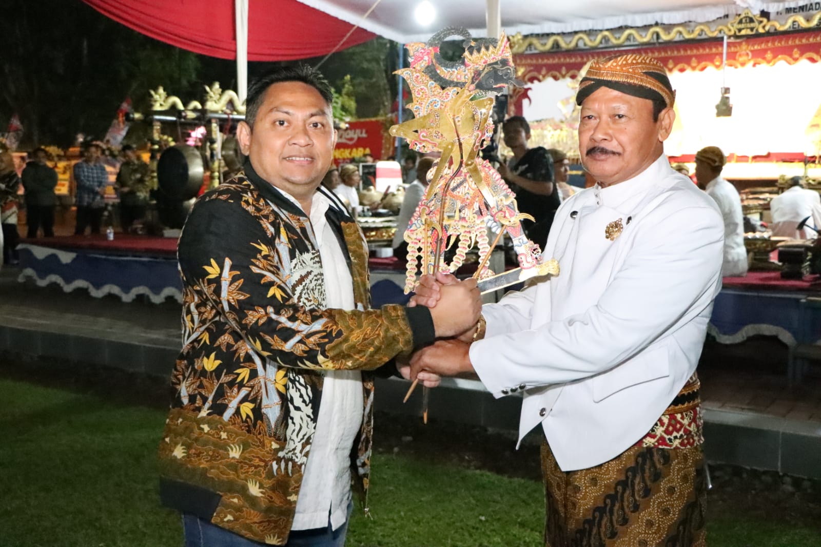 Peringati HUT Bhayangkara Ke-76, Polres Salatiga gelar wayang kulit Peringati HUT Bhayangkara Ke-76, Polres Salatiga gelar wayang kulit