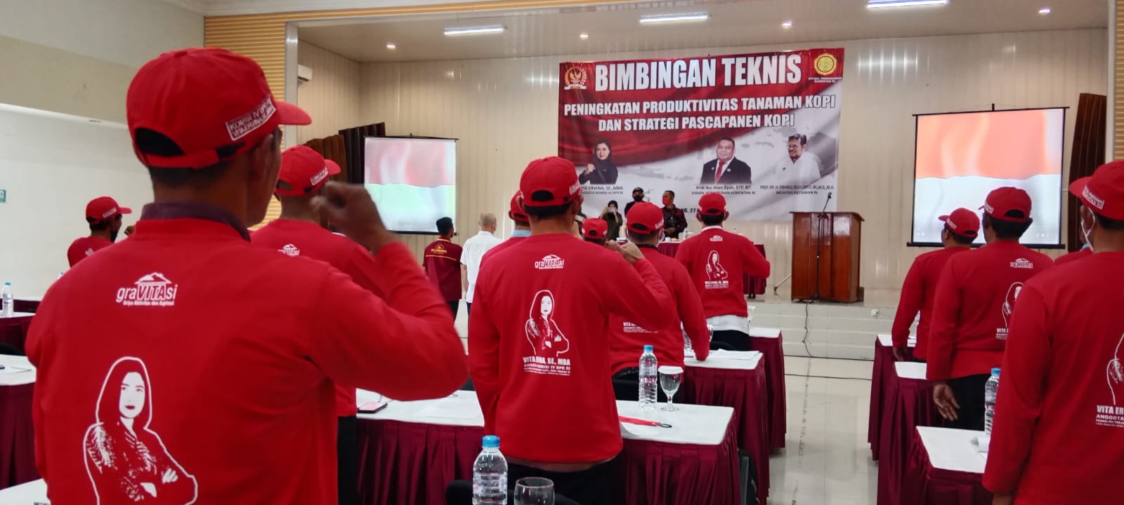 34 kelompok tani di 7 kecamatan di Magelang dapat bantuan intesifikasi kopi 34 kelompok tani di 7 kecamatan di Magelang dapat bantuan intesifikasi kopi