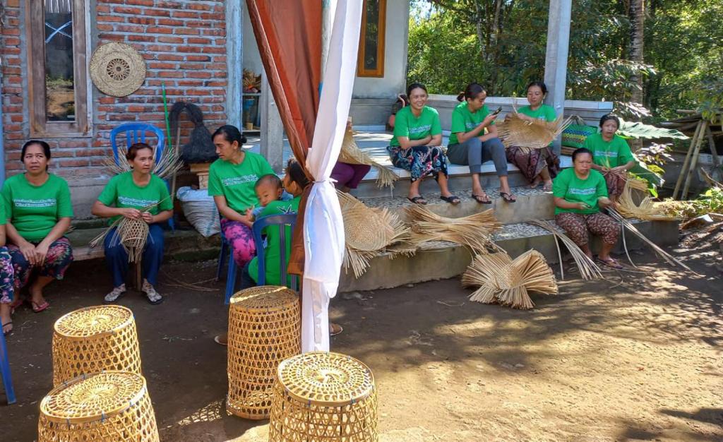 PLN kembangkan inovasi kerajinan bambu di Buleleng PLN kembangkan inovasi kerajinan bambu di Buleleng
