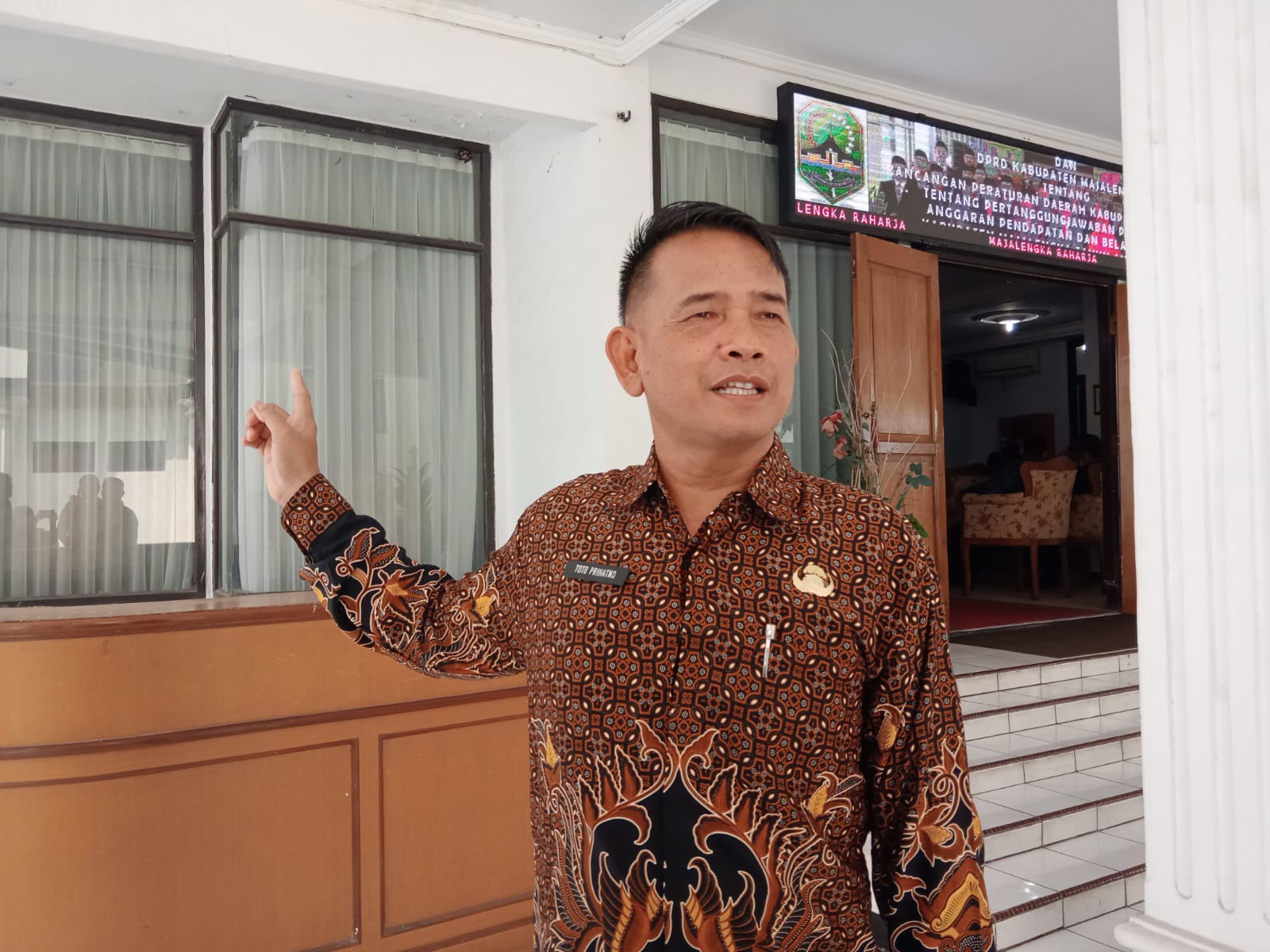 Plt. Kasat Pol PP: Video viral emak-emak berkelahi di Majalengka adalah video lama Plt. Kasat Pol PP: Video viral emak-emak berkelahi di Majalengka adalah video lama