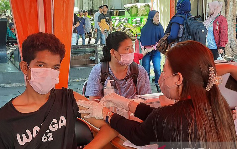 Pemkot pastikan seluruh pusat perbelanjaan berlakukan wajib booster