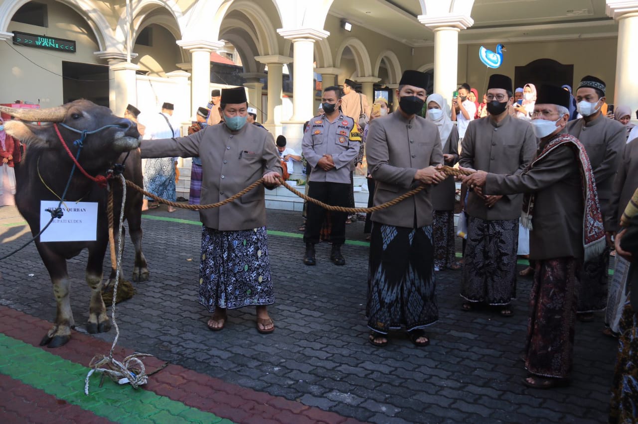 Perayaan Iduladha, Bupati Kudus pastikan hewan kurban aman PMK Perayaan Iduladha, Bupati Kudus pastikan hewan kurban aman PMK