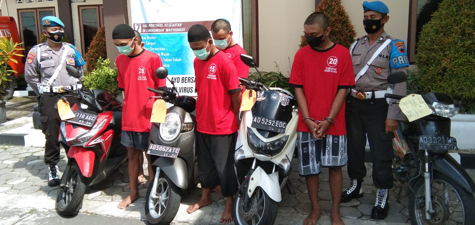 Satreskrim Polres Klaten tangkap lima pemuda pelaku penganiayaan Satreskrim Polres Klaten tangkap lima pemuda pelaku penganiayaan