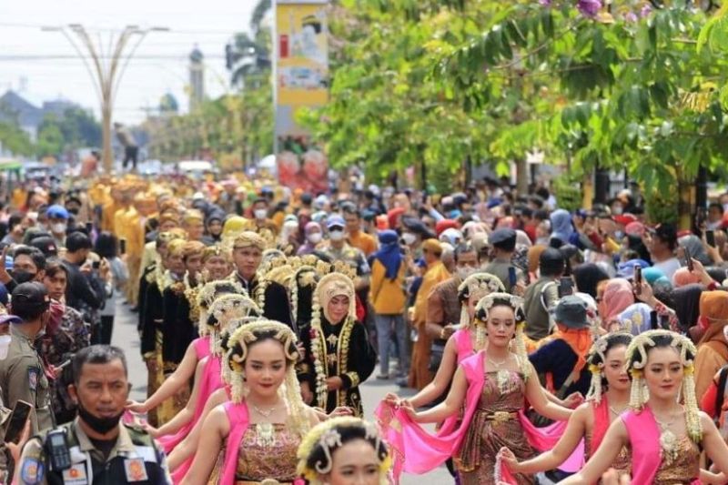 Pemasangan Sambung Tuwuh terbanyak di Madiun pecahkan rekor MURI