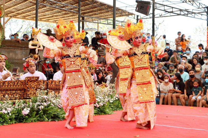 Duta Denpasar raih sembilan prestasi di ajang Pesta Kesenian Bali Duta Denpasar raih sembilan prestasi di ajang Pesta Kesenian Bali