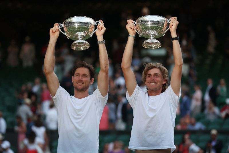 Tanding empat jam, Ebden-Purcell juara ganda putra Wimbledon Tanding empat jam, Ebden-Purcell juara ganda putra Wimbledon