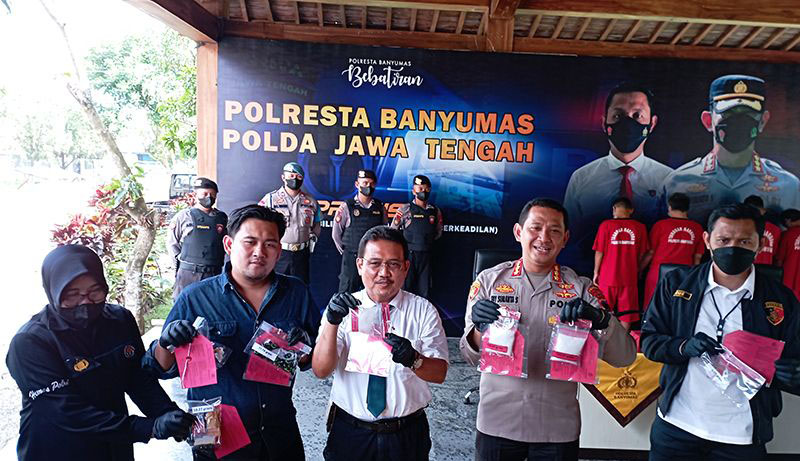 Satresnarkoba Polresta Banyumas tangkap empat pengedar sabu-sabu