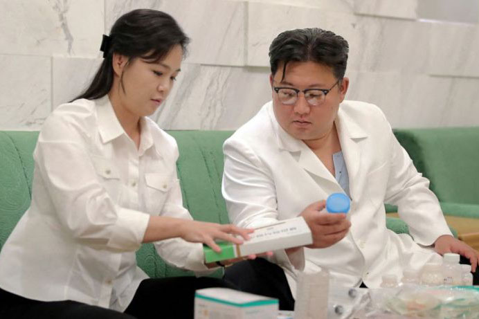 Asia dilanda wabah baru COVID-19, Korut klaim sudah di akhir krisis