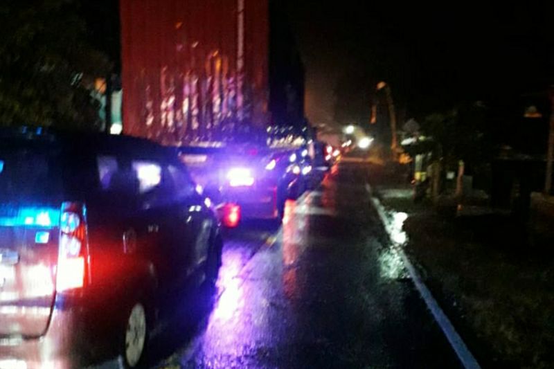 Banjir setinggi 100 cm landa Desa Tambarana Utara di Kabupaten Poso