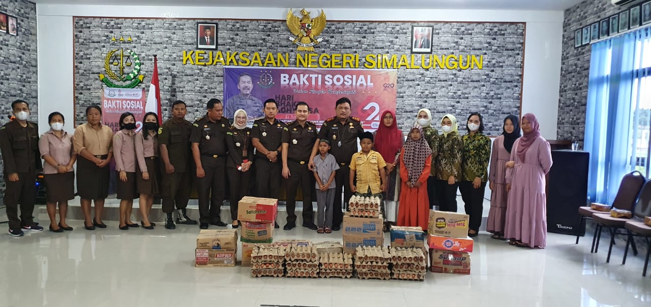 Kejari Simalungun rayakan HUT Adhyaksa ke-62 bersama anak panti asuhan Kejari Simalungun rayakan HUT Adhyaksa ke-62 bersama anak panti asuhan