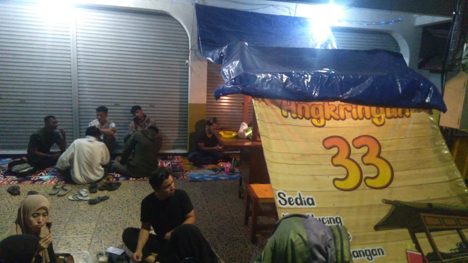 Angkringan, kuliner khas Jateng yang merambah wilayah Subang Angkringan, kuliner khas Jateng yang merambah wilayah Subang