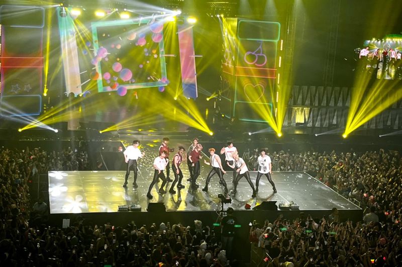 THE BOYZ sukses guncang panggung The B-Zone di Jakarta