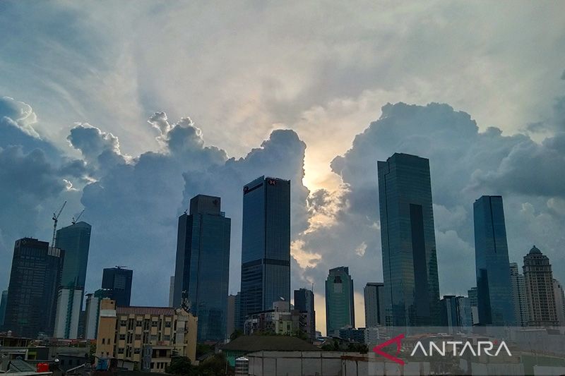 Rabu siang sebagian besar DKI Jakarta diprakirakan hujan