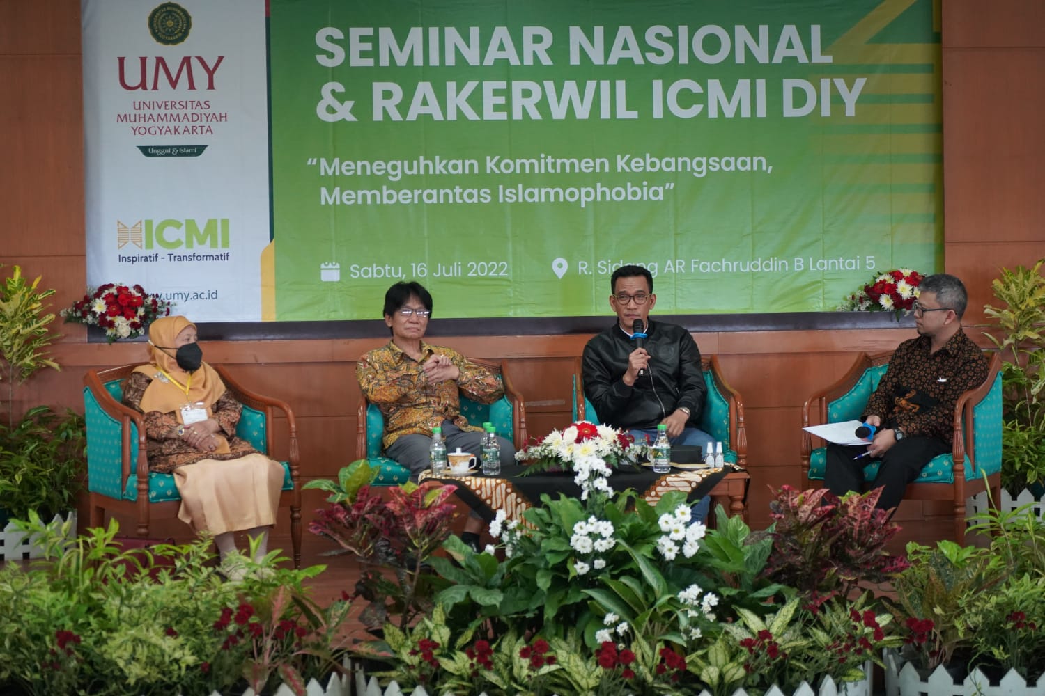 Kesadaran dan sinergi mayarakat sangat penting jntuk berantas Islamophobia Kesadaran dan sinergi mayarakat sangat penting jntuk berantas Islamophobia