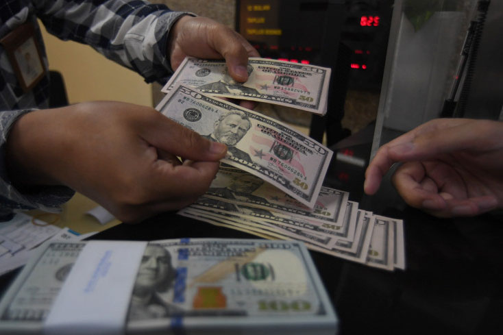 Rupiah Senin pagi melemah 8 poin