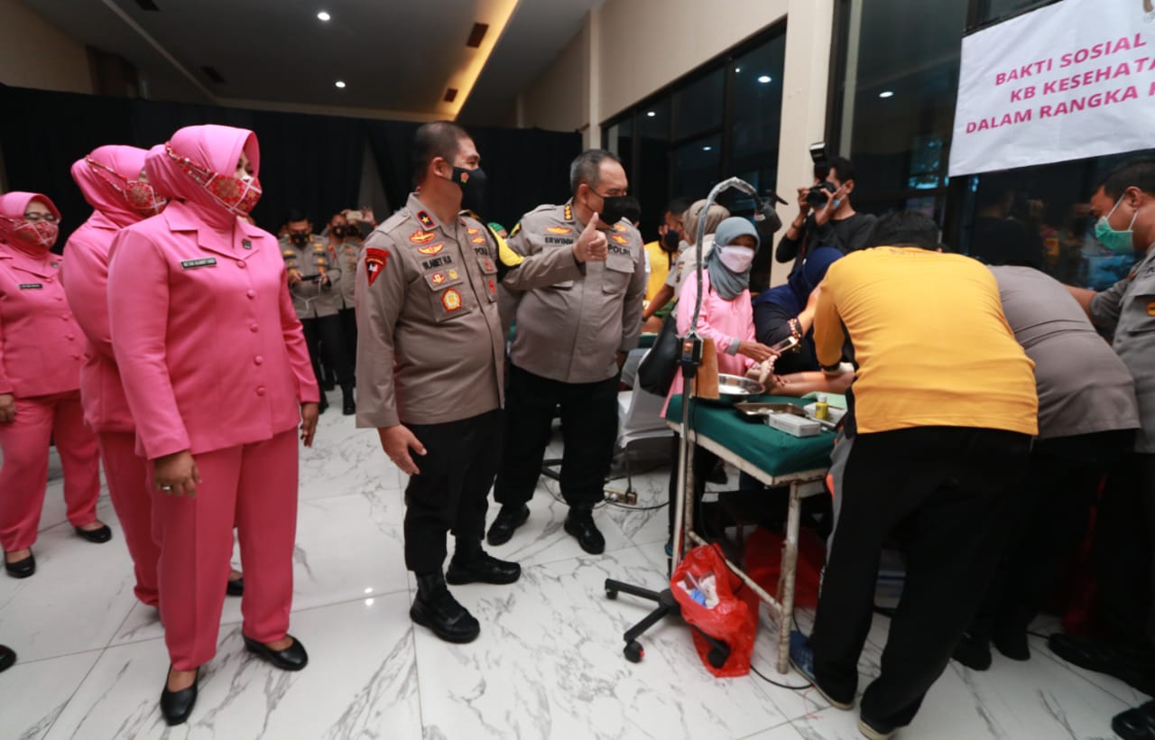 HUT Bhayangkara ke-76, Biddokkes Polda Jatim gelar baksos kesehatan HUT Bhayangkara ke-76, Biddokkes Polda Jatim gelar baksos kesehatan