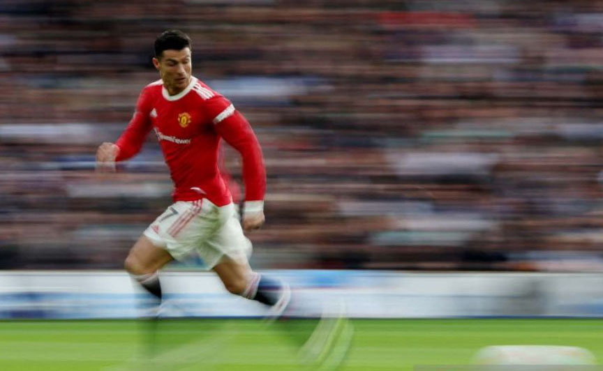 Cristiano Ronaldo diperkirakan akan bertahan di Manchester United