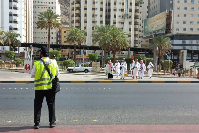 Petugas ditambah 20 bantu jamaah haji menyeberang di Mahbas Jin