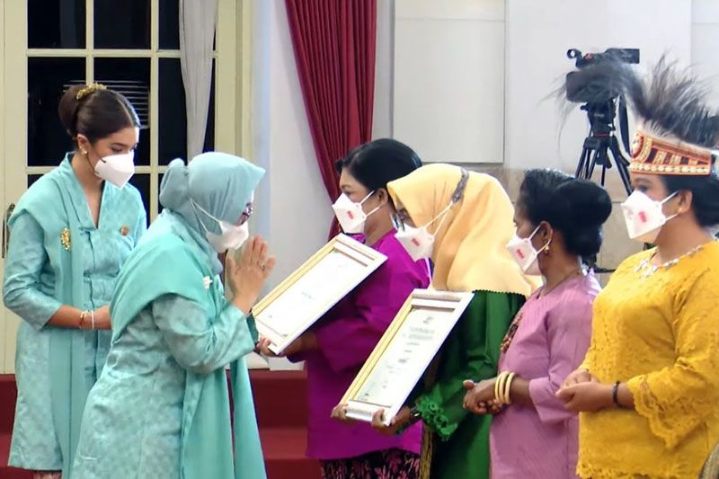 DPR desak Kemendikbudristek segera akomodir 193 ribu guru honorer DPR desak Kemendikbudristek segera akomodir 193 ribu guru honorer