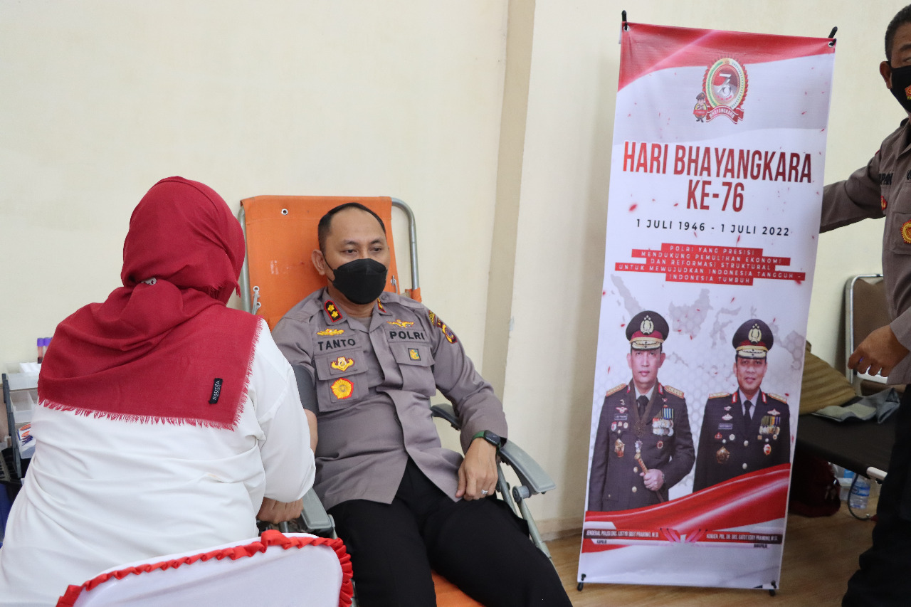 Peringati HUT Bhayangkara ke-76, Polres Lhokseumawe gelar donor darah Peringati HUT Bhayangkara ke-76, Polres Lhokseumawe gelar donor darah