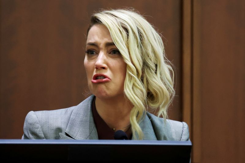 Amber Heard bicara untuk pertama kali tentang putusan Johnny Depp Amber Heard bicara untuk pertama kali tentang putusan Johnny Depp
