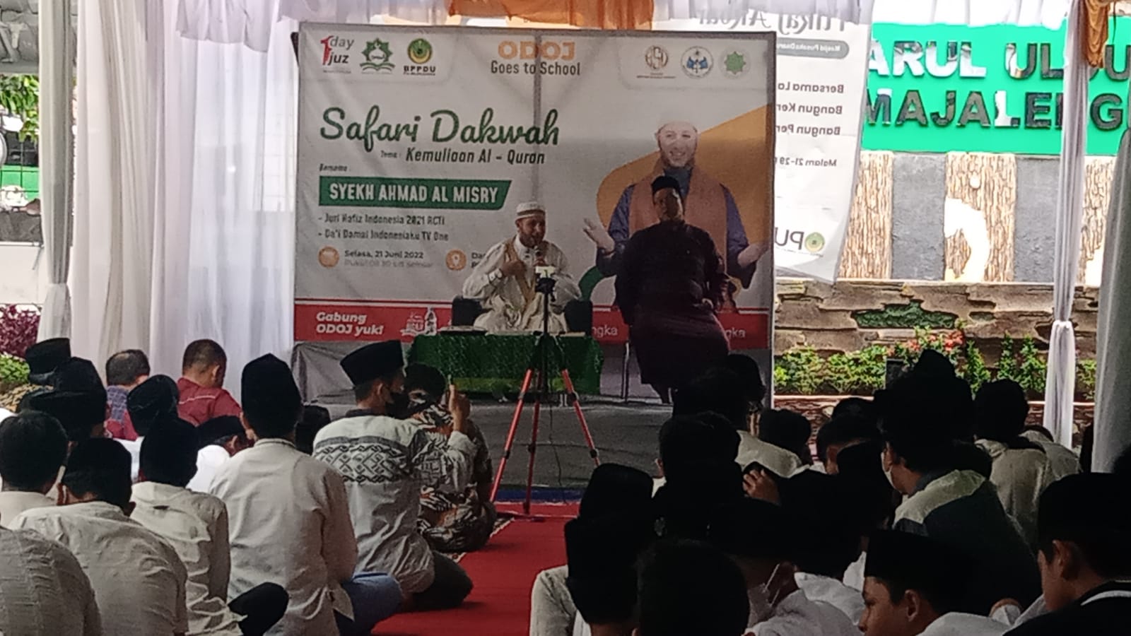 Hadir di Majalengka, Syekh Ahmad Al Misry beri pesan untuk santri Daarul Uluum PUI Hadir di Majalengka, Syekh Ahmad Al Misry beri pesan untuk santri Daarul Uluum PUI