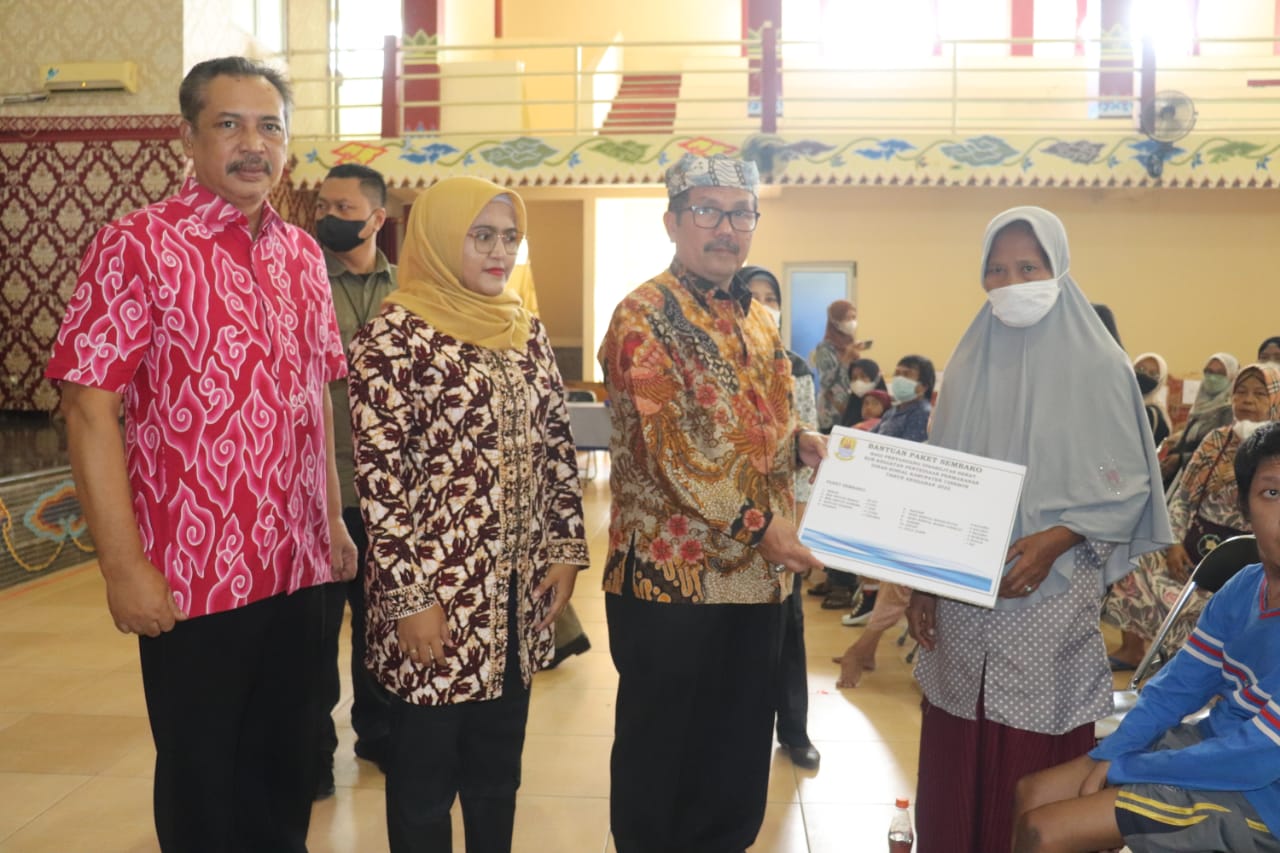 Pemkab Cirebon bantu warga disabilitas berat Pemkab Cirebon bantu warga disabilitas berat