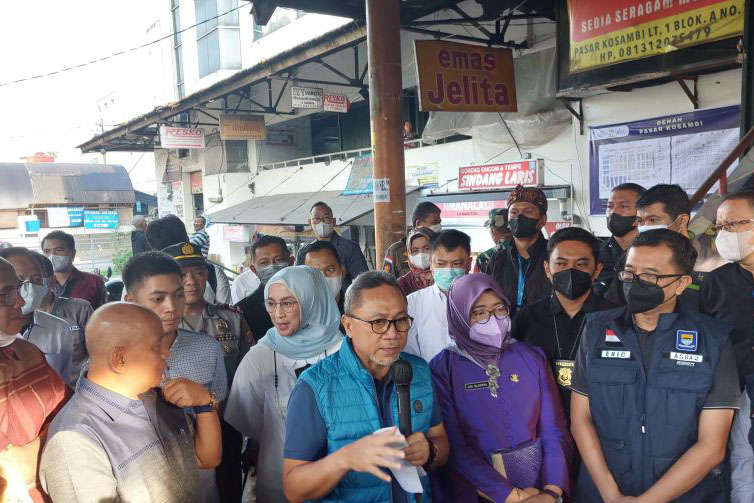 Mendag: Warga bisa beli minyak goreng curah 10 liter dengan 1 KTP Mendag: Warga bisa beli minyak goreng curah 10 liter dengan 1 KTP