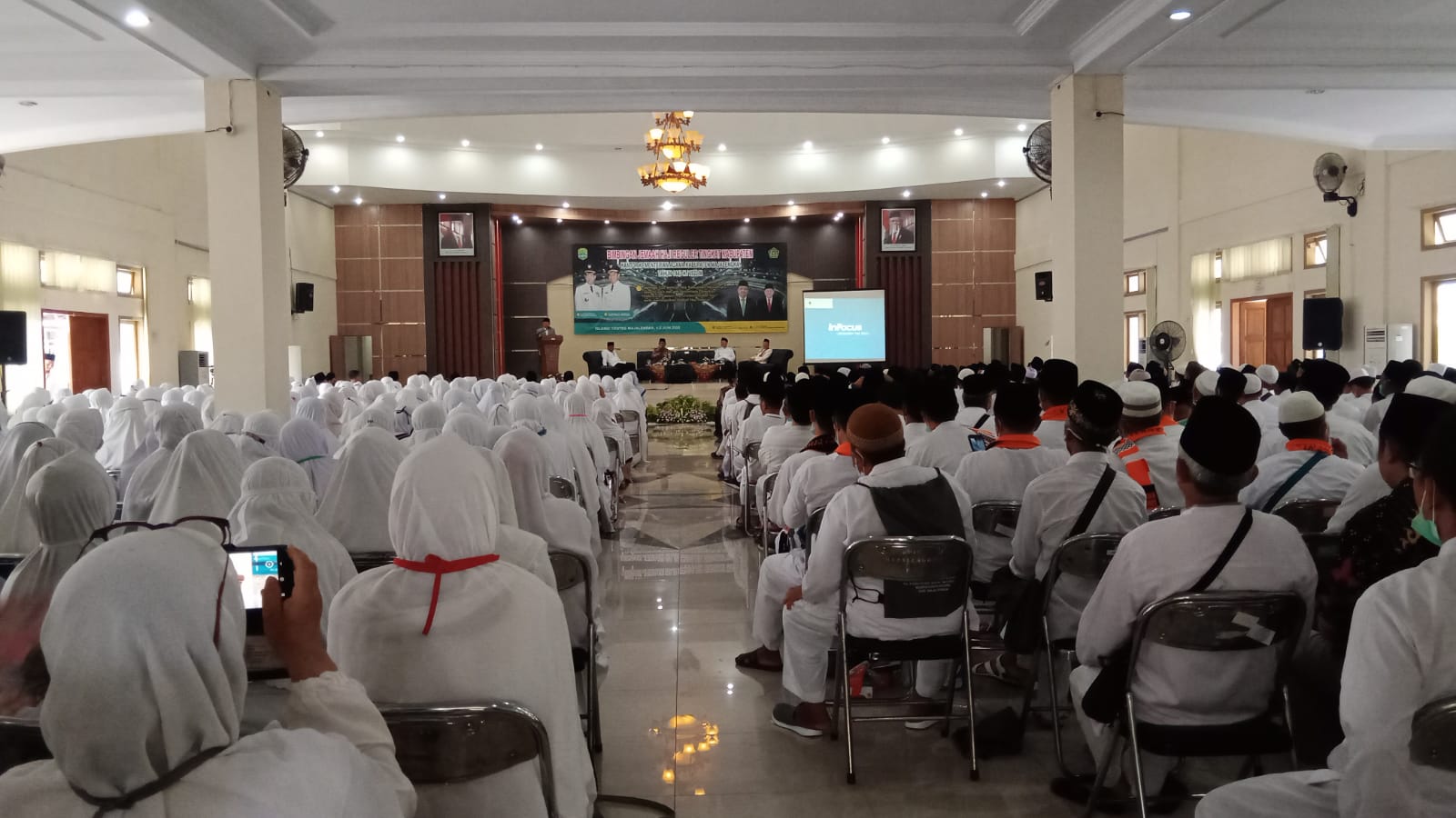 Pemkab Majalengka pastikan calon jamaah haji miliki standar kesehatan prima Pemkab Majalengka pastikan calon jamaah haji miliki standar kesehatan prima