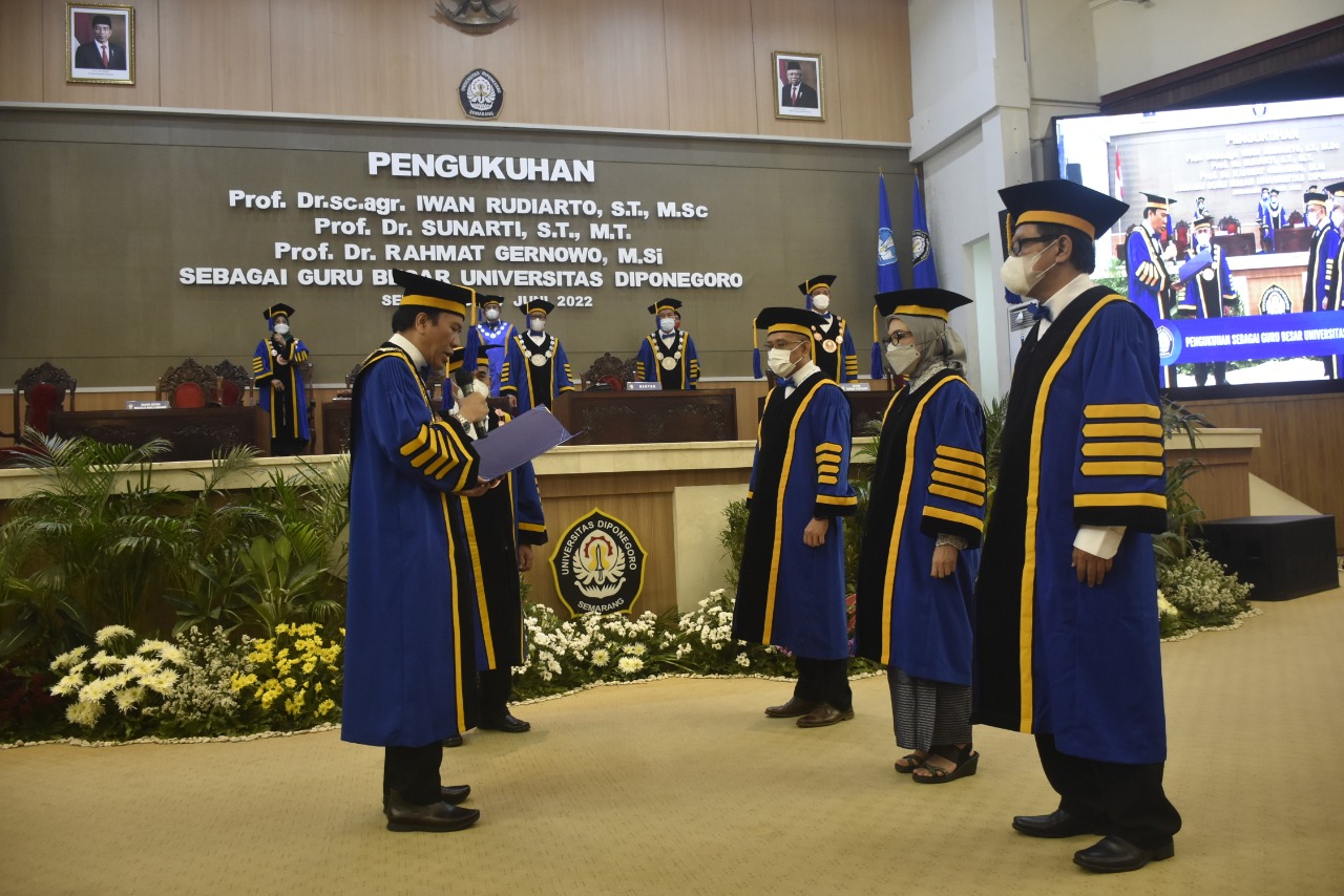 Undip kukuhkan delapan guru besar Undip kukuhkan delapan guru besar