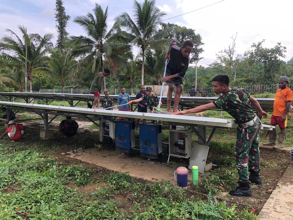Terangi 120 KK, Satgas Yonif 126/KC berhasil atasi kegelapan di perbatasan Papua  