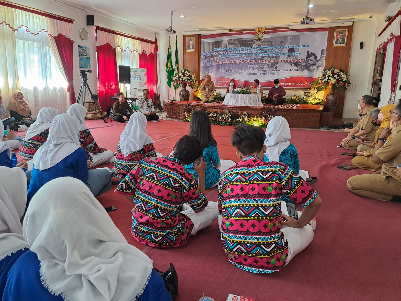 Kisah Dhania, gadis 16 tahun termakan propaganda ISIS di medsos Kisah Dhania, gadis 16 tahun termakan propaganda ISIS di medsos