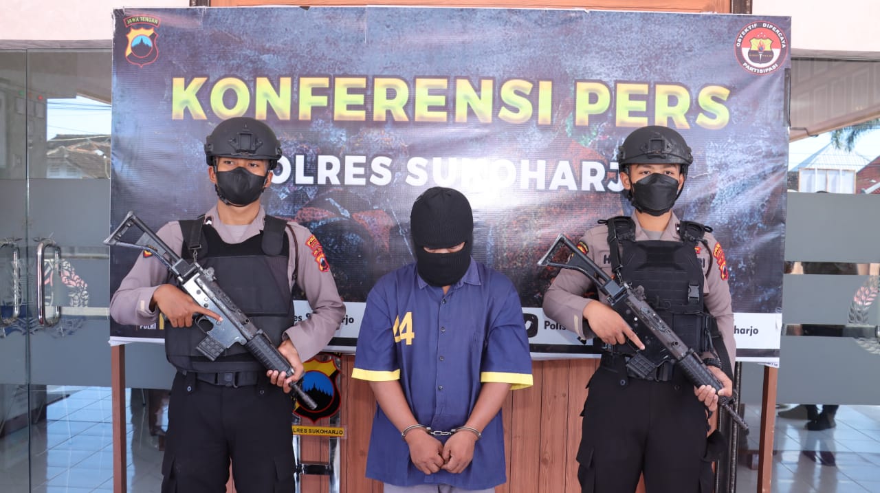 Pura-pura jadi dukun pengganda uang, Rohmadi tipu korban hingga puluhan juta rupiah Pura-pura jadi dukun pengganda uang, Rohmadi tipu korban hingga puluhan juta rupiah