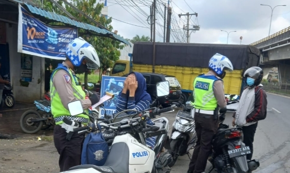 Operasi Patuh Toba 2022, Polda Sumut berikan 1.139 teguran pada pengendara Operasi Patuh Toba 2022, Polda Sumut berikan 1.139 teguran pada pengendara