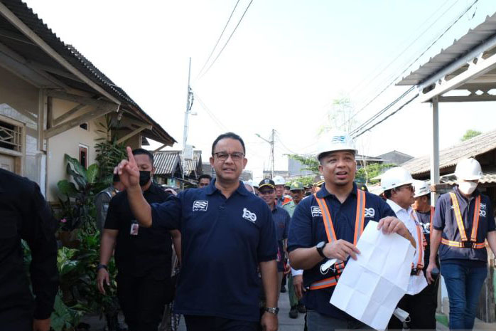 Anies minta warga dukung pemasangan pipa di Kamal Muara Anies minta warga dukung pemasangan pipa di Kamal Muara