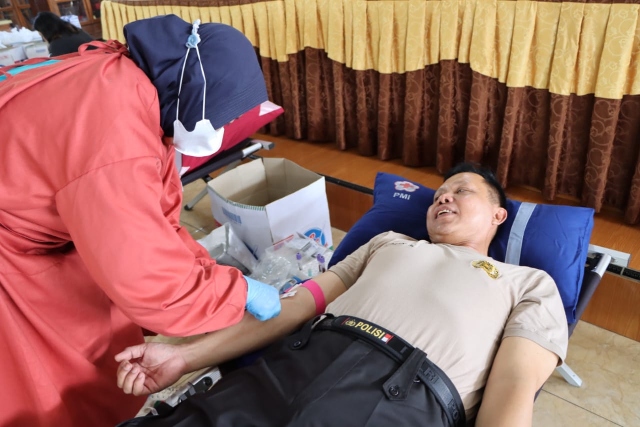 Sambut HUT Bhayangkara ke-76, Polres Salatiga gelar donor darah