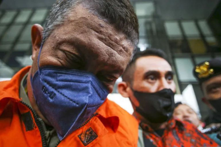 KPK dalami aliran uang pelancar perizinan di Pemkot Yogyakarta KPK dalami aliran uang pelancar perizinan di Pemkot Yogyakarta