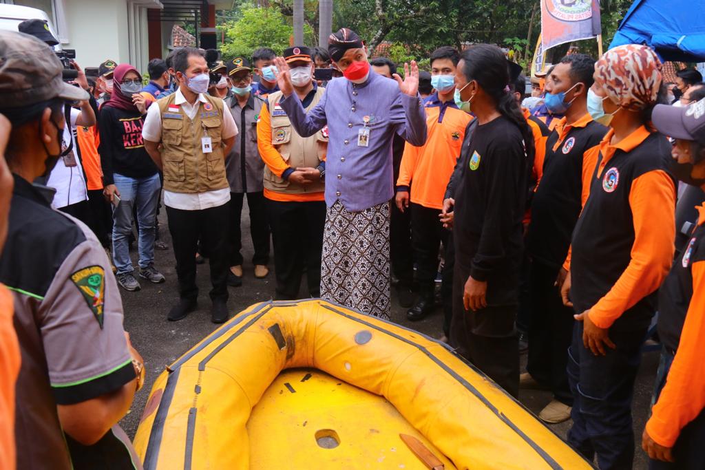 Buka latgab relawan BPBD, Ganjar: Perlu ada penjurusan relawan agar profesional Buka latgab relawan BPBD, Ganjar: Perlu ada penjurusan relawan agar profesional