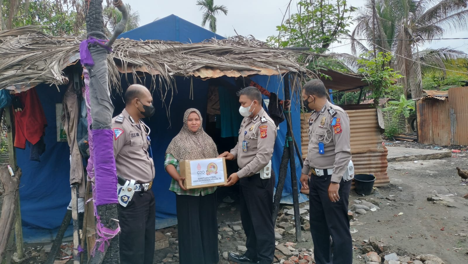 Satlantas Polres Aceh Utara gelar bakti sosial untuk masyarakat miskin Satlantas Polres Aceh Utara gelar bakti sosial untuk masyarakat miskin
