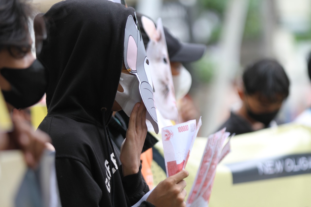 Kembali demo, massa Sapu desak KPK beri efek kejut kasus dugaan korupsi Formula E Kembali demo, massa Sapu desak KPK beri efek kejut kasus dugaan korupsi Formula E